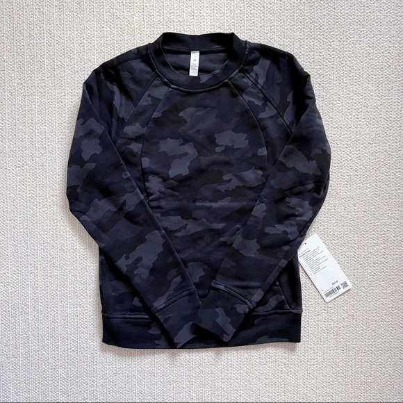 Lululemon Scuba Crew - Picture 1 of 3